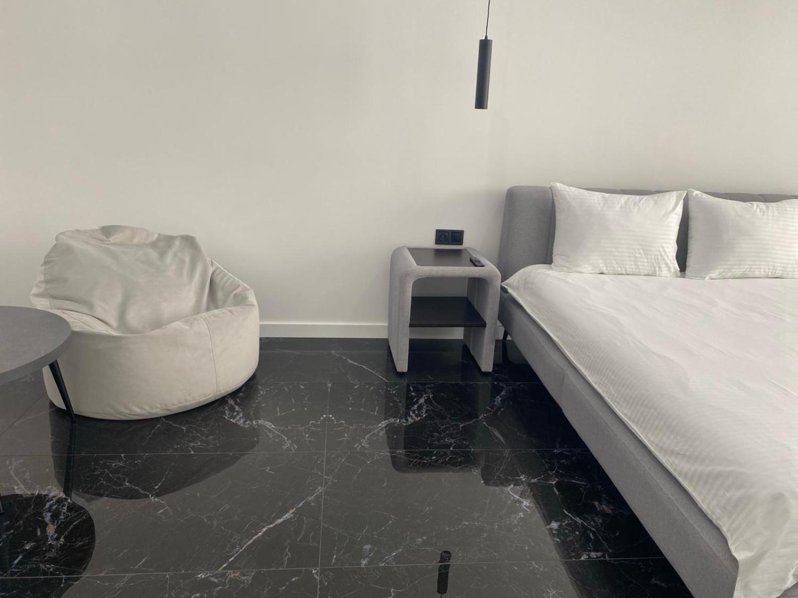 Віп Апартаменти В Районі Автовокзалужк Great House,Жк Арена,Поблизу Обласноі Лікарні 罗夫诺 外观 照片